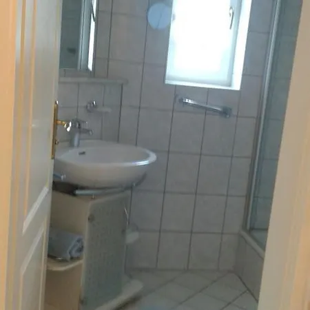 2 Zimmer Kursuite *